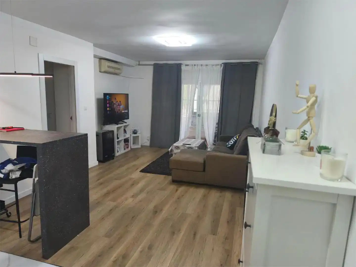 Sala d'estar de Pis en venda en Fuenlabrada amb Aire condicionat i Piscina