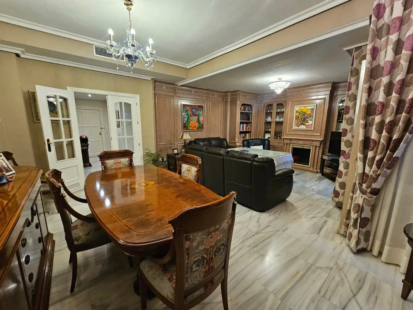Esszimmer von Einfamilien-Reihenhaus zum Verkauf in Córdoba mit Klimaanlage, Heizung und Terrasse