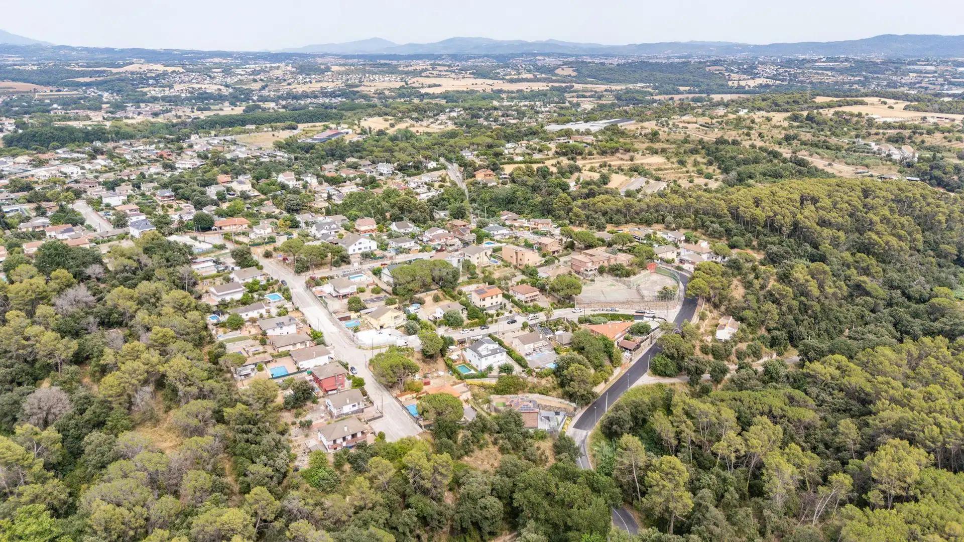 Vista exterior de Casa o xalet en venda en Lliçà d'Amunt amb Aire condicionat, Piscina i Alarma