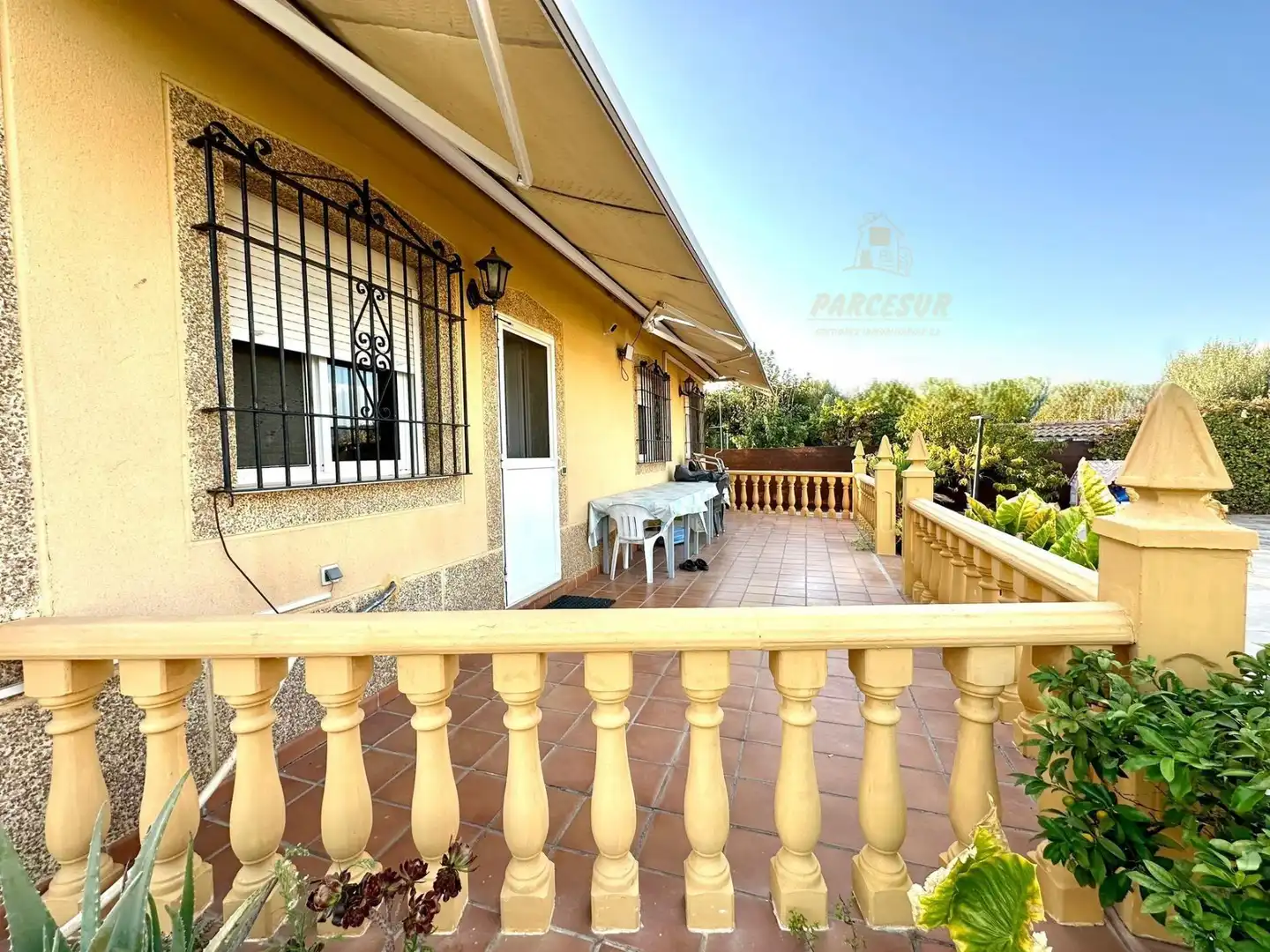 Vista exterior de Casa o xalet en venda en Córdoba amb Aire condicionat, Calefacció i Jardí privat