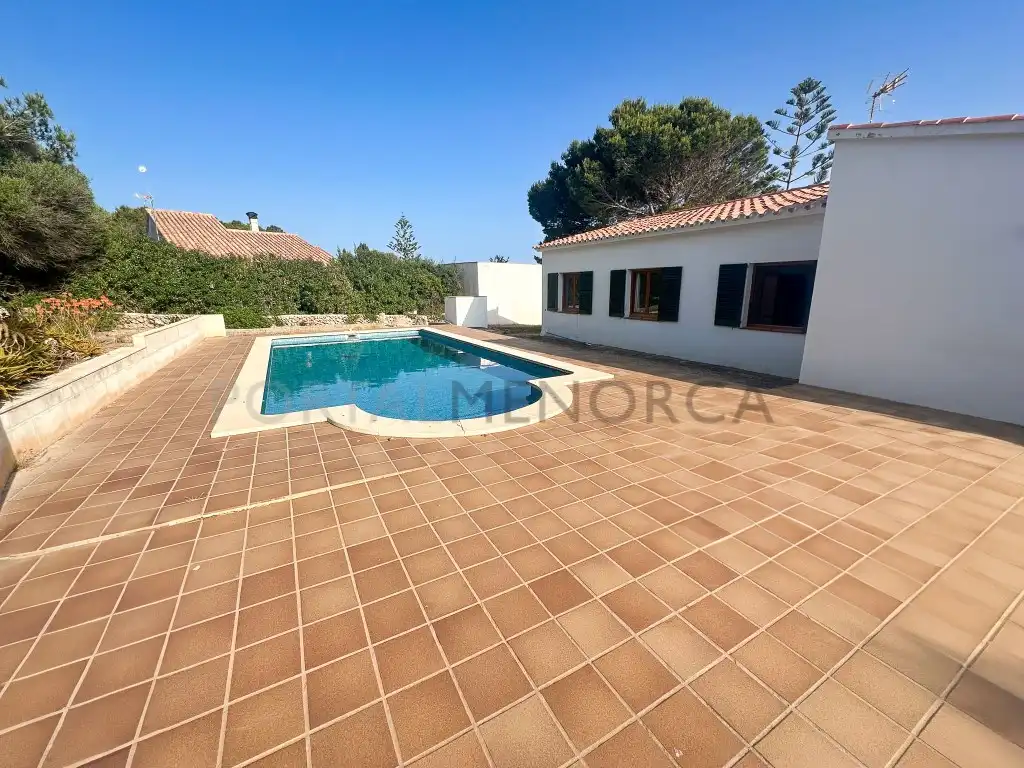 Vista exterior de Casa o xalet en venda en Maó - Mahón amb Piscina