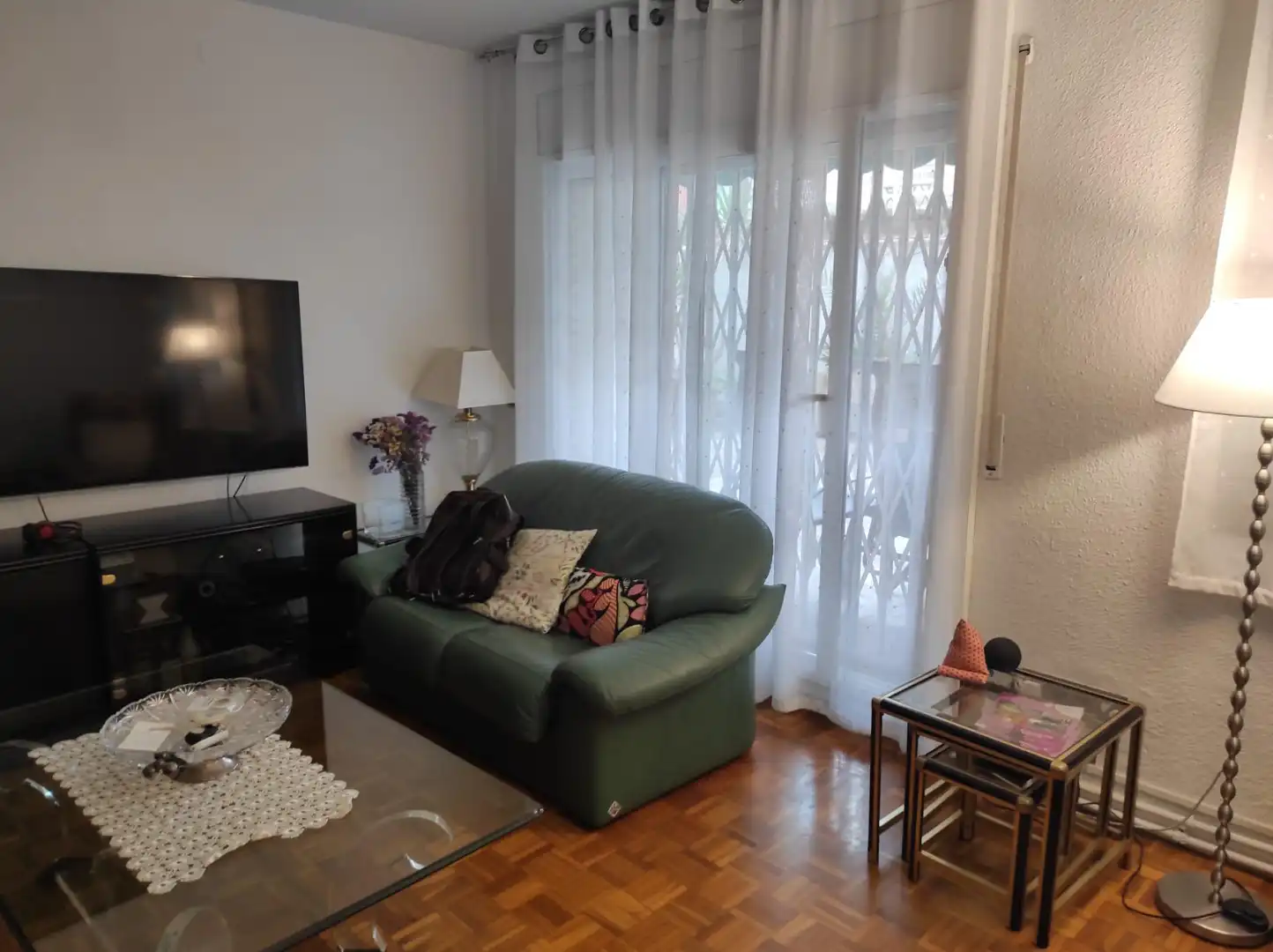 Living room of Ground floor for sale in Esplugues de Llobregat  with Air Conditioner, Heating and Parquet flooring