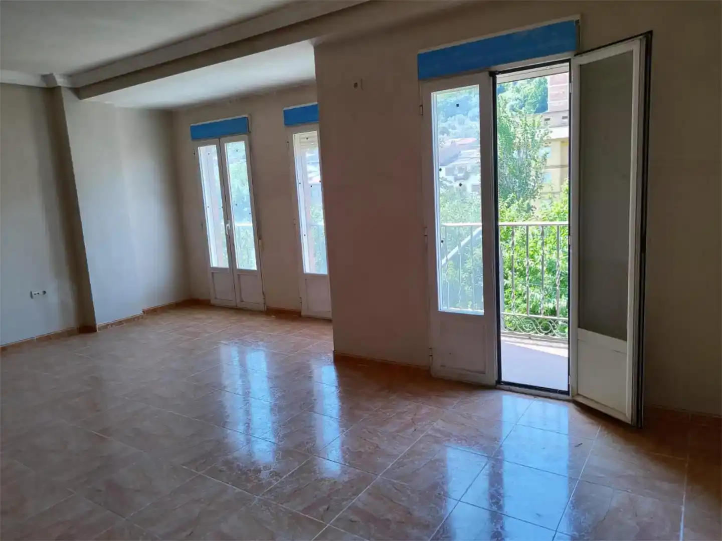Sala d'estar de Pis en venda en Beas de Segura amb Balcó