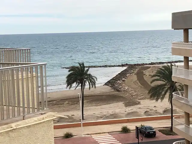 Vista exterior de Piso en venta en Torreblanca con Terraza, Amueblado y Microondas