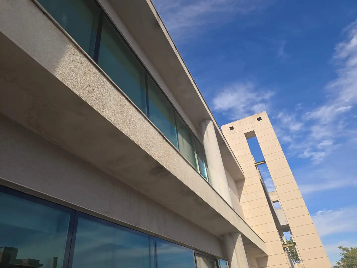 Exterior view of Office for rent in Pozuelo de Alarcón  with Air Conditioner, Heating and Balcony