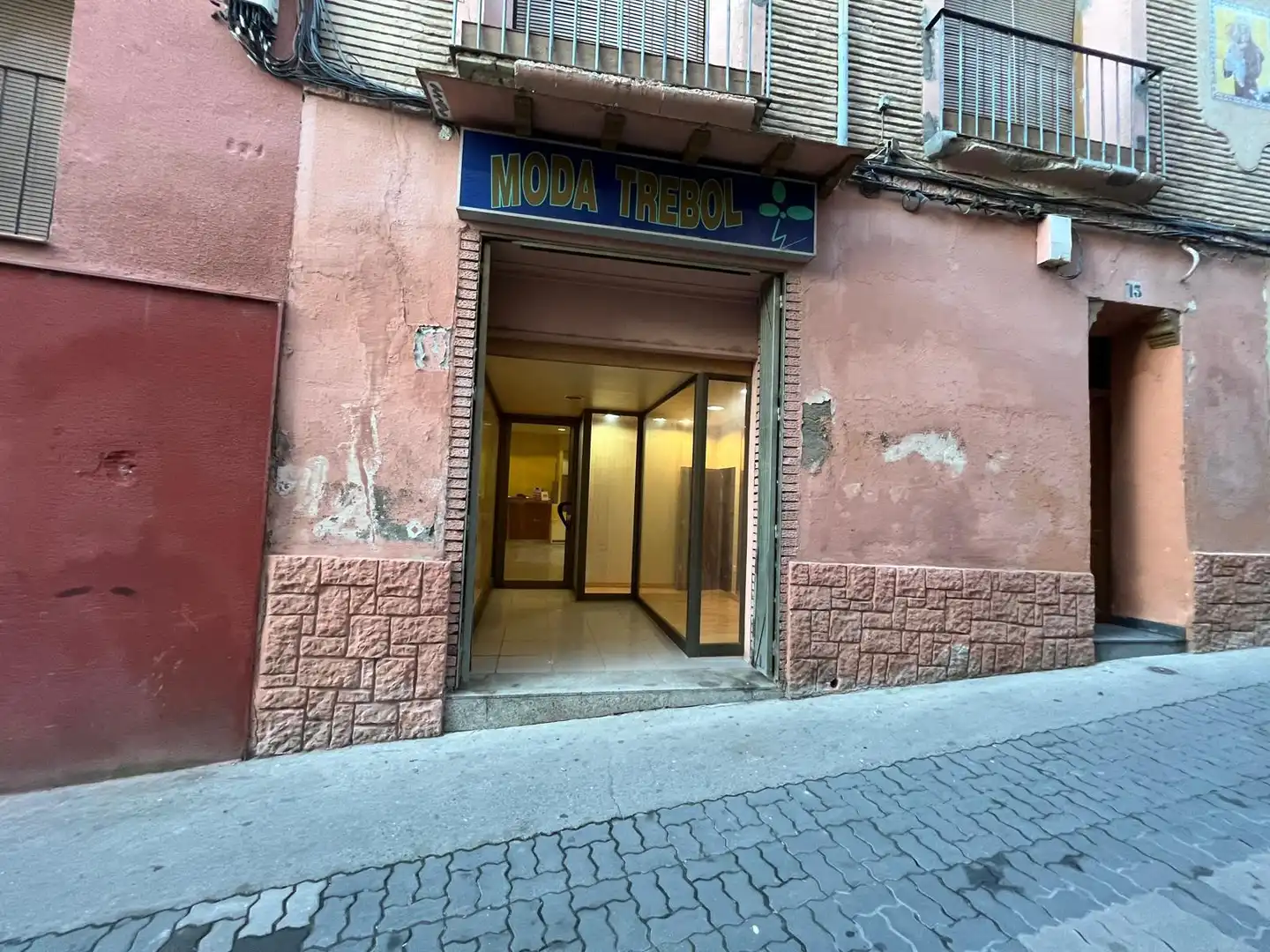 Local comercial en venda a Monzón