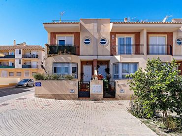 Adosado con jardín en venta en Cuevas del Almanzora pueblo