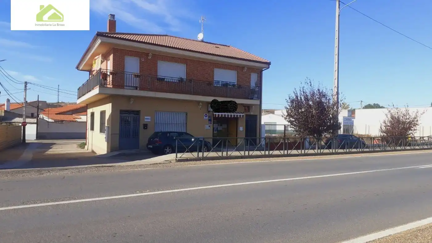 Local de lloguer a Roales