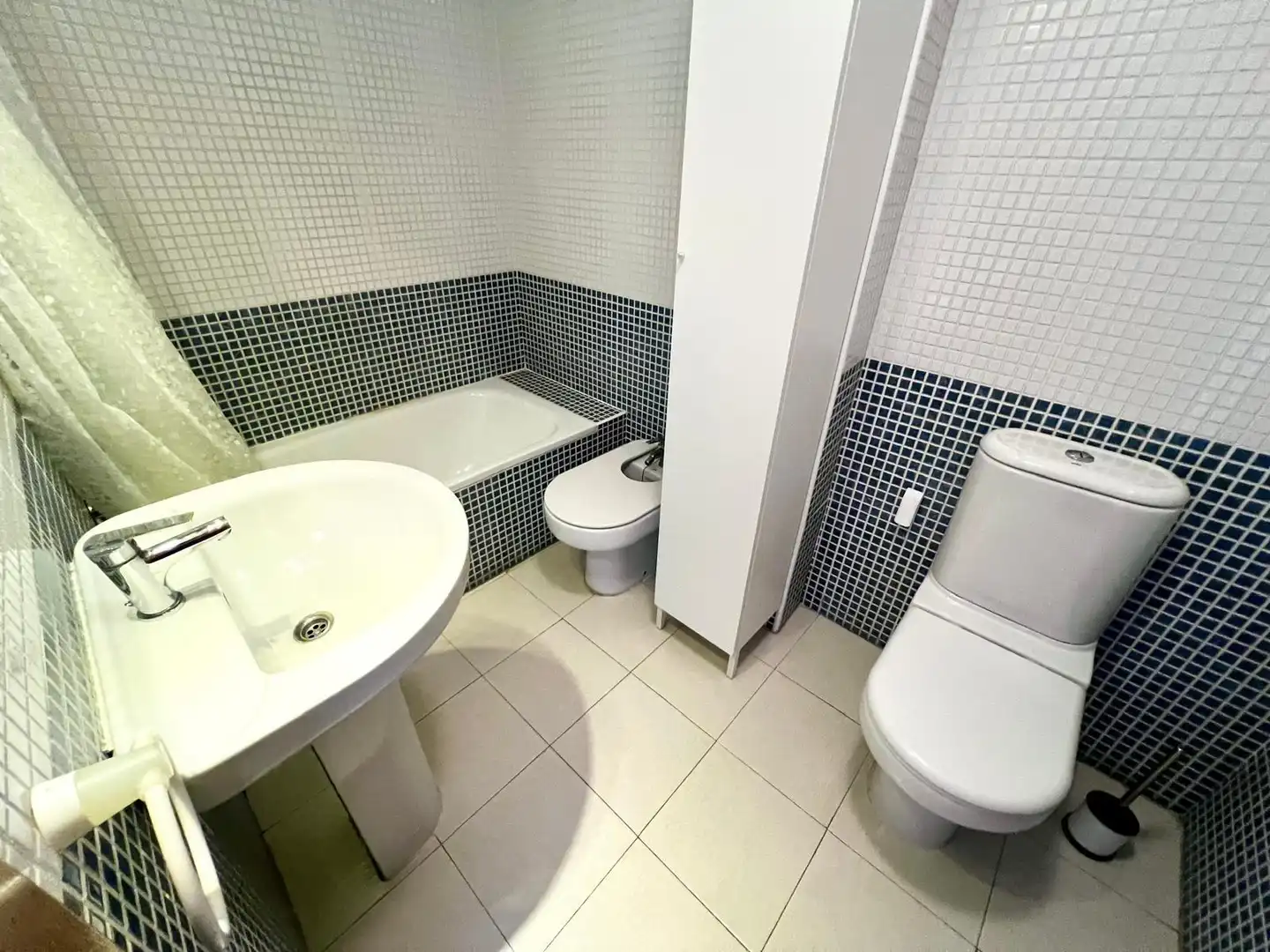 Bathroom of Flat for sale in Málaga  with Private garden, Storage room and Community pool