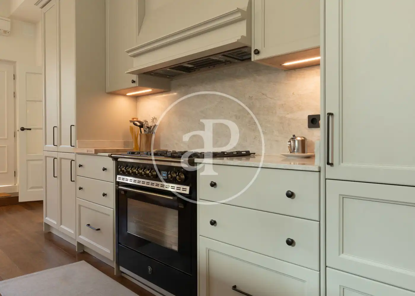 Cocina de Casa o chalet de alquiler en Madrid con Aire acondicionado, Calefacción y Jardín privado