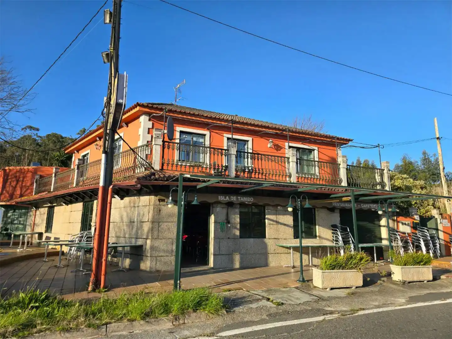 Vista exterior de Casa o xalet en venda en Poio amb Balcó