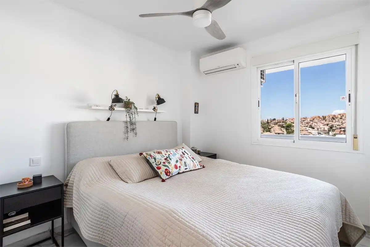 Habitación de Apartamento en venta en Mijas con Aire acondicionado, Calefacción y Terraza