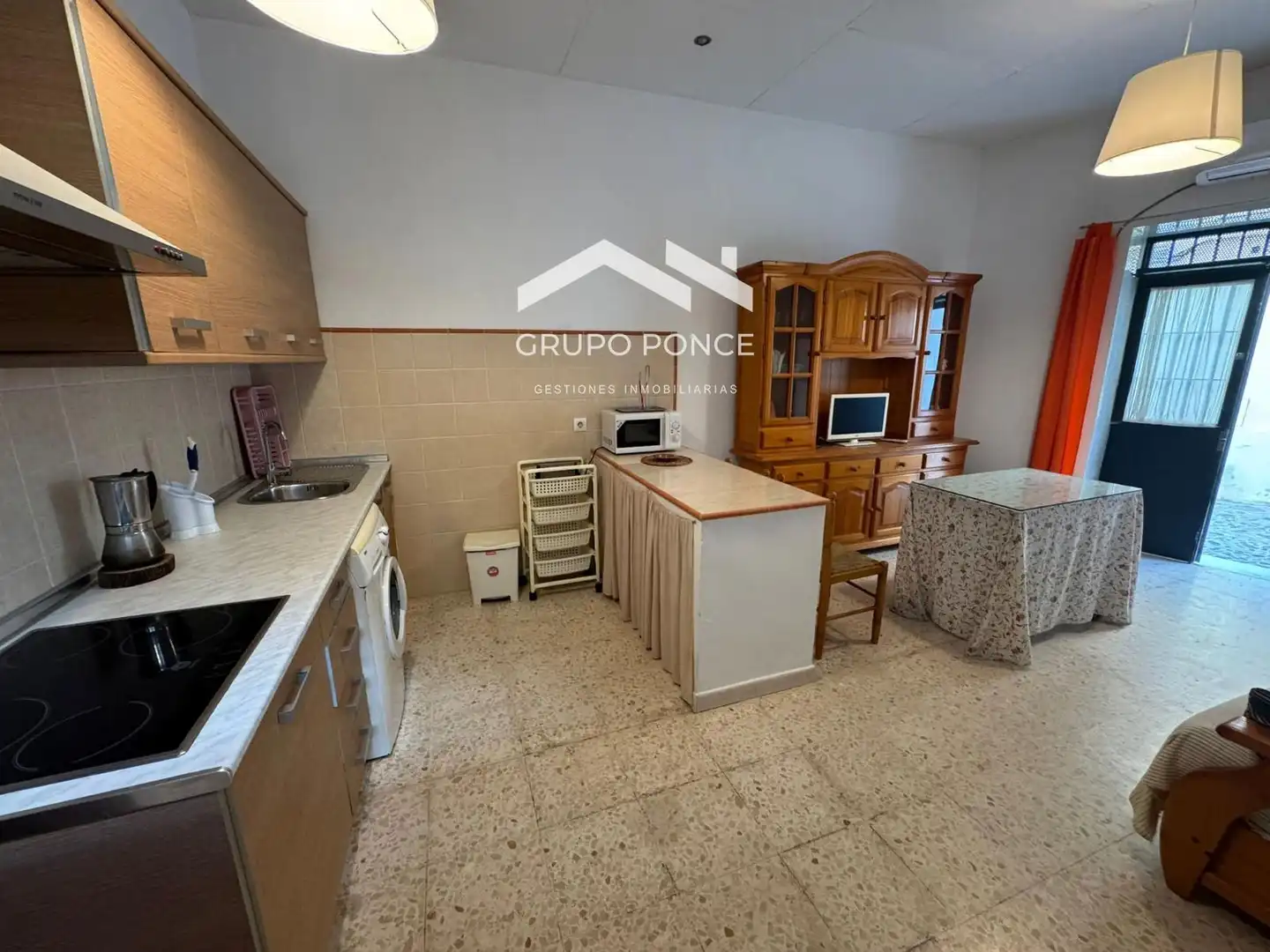 Kitchen of Houses for sale in Jerez de la Frontera  with Air Conditioner, Private garden and Terrace