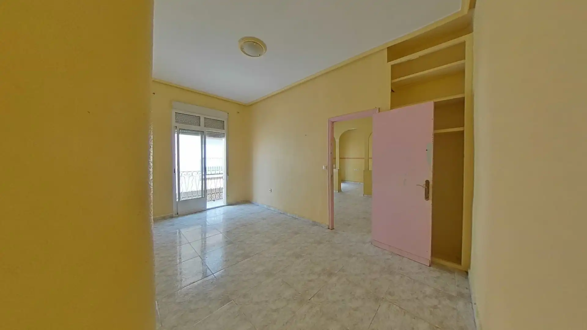 Habitación de Piso en venta en La Unión con Balcón