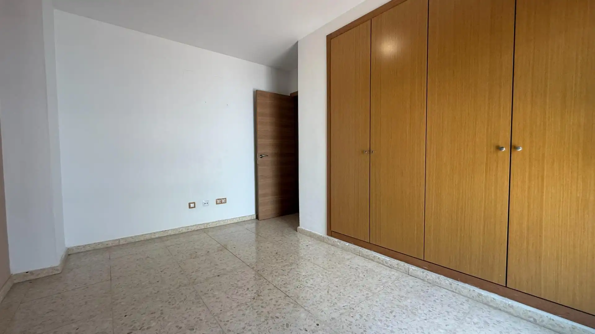 Habitación de Planta baja en venta en Paiporta con Aire acondicionado, Calefacción y Terraza
