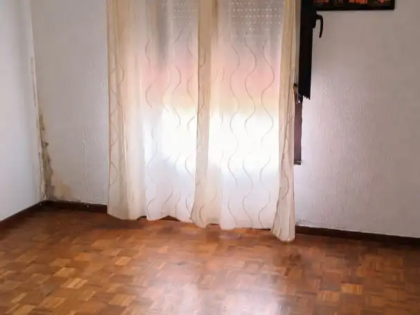 Dormitori de Pis en venda en La Robla , León