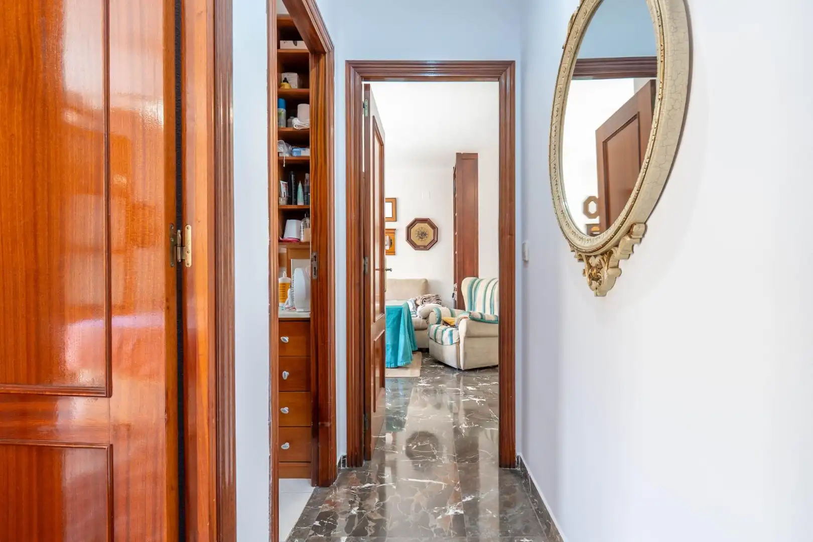 Flat for sale in Granada  with Heating and Furnished