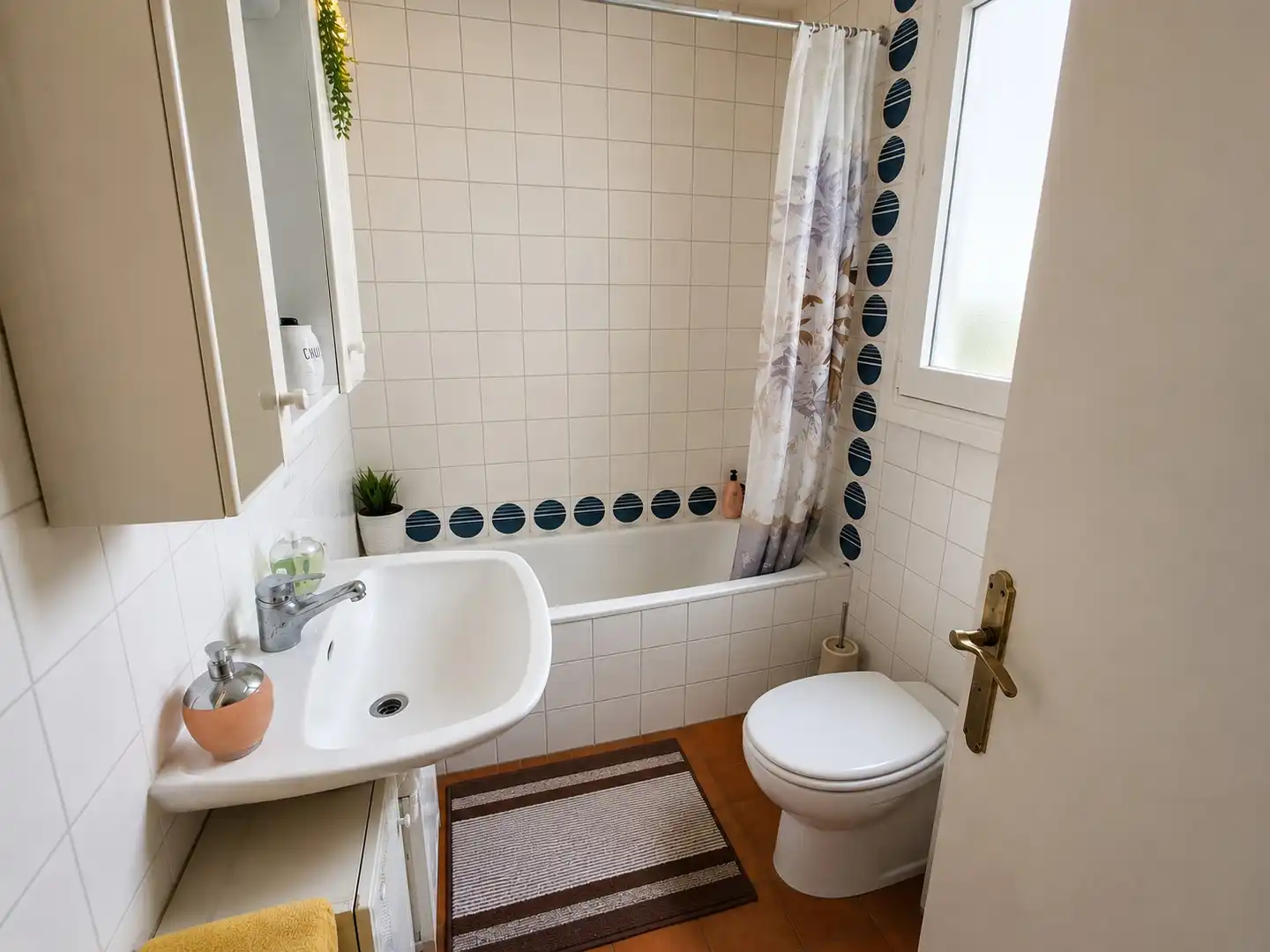 Bathroom of Houses for sale in Olot  with Air Conditioner, Heating and Terrace