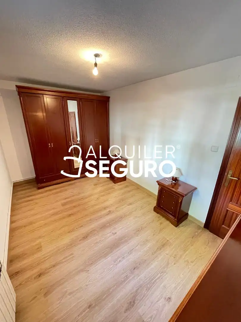 Bedroom of Flat for rent in Madrid  with Heating and Furnished