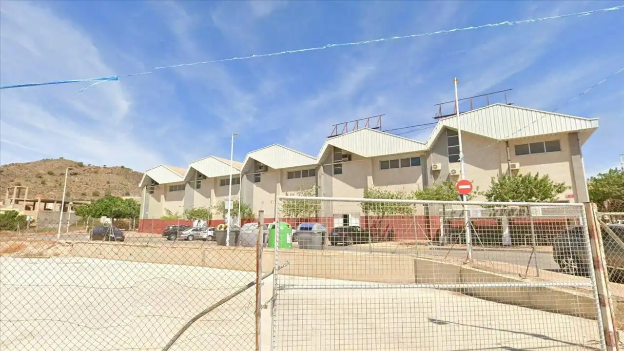 Vista exterior de Local en venta en Mazarrón