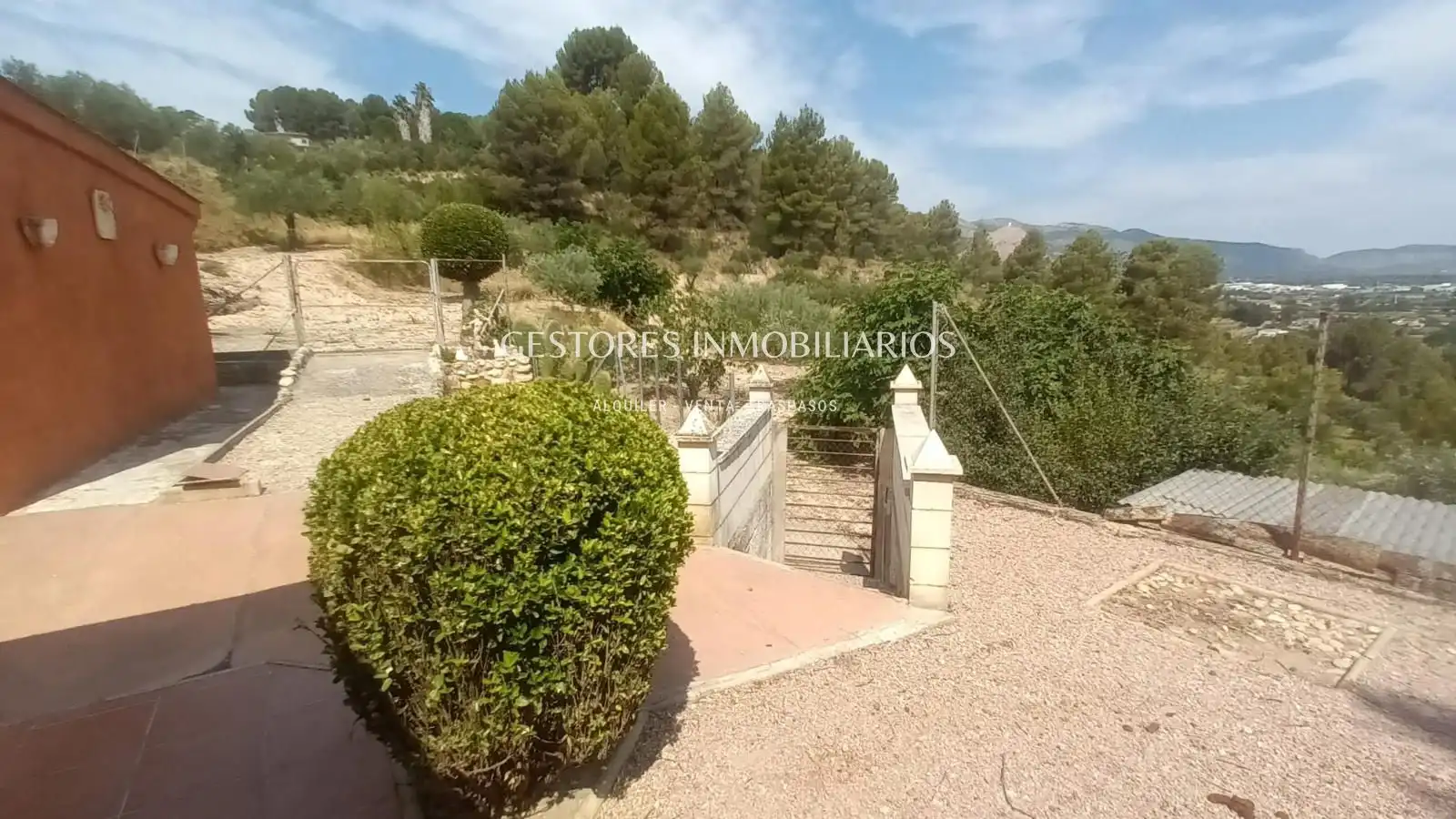 Vista exterior de Casa o xalet en venda en Cocentaina amb Aire condicionat, Traster i Piscina
