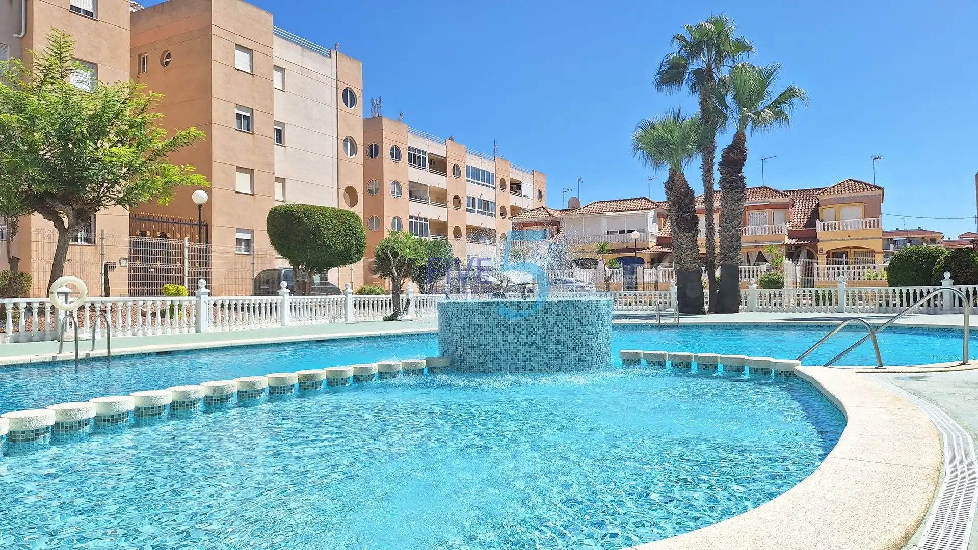 Flat with pool for sale in Zona Carrefour - Urbanizaciones