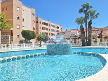 Pis amb piscina en venda a Zona Carrefour - Urbanizaciones
