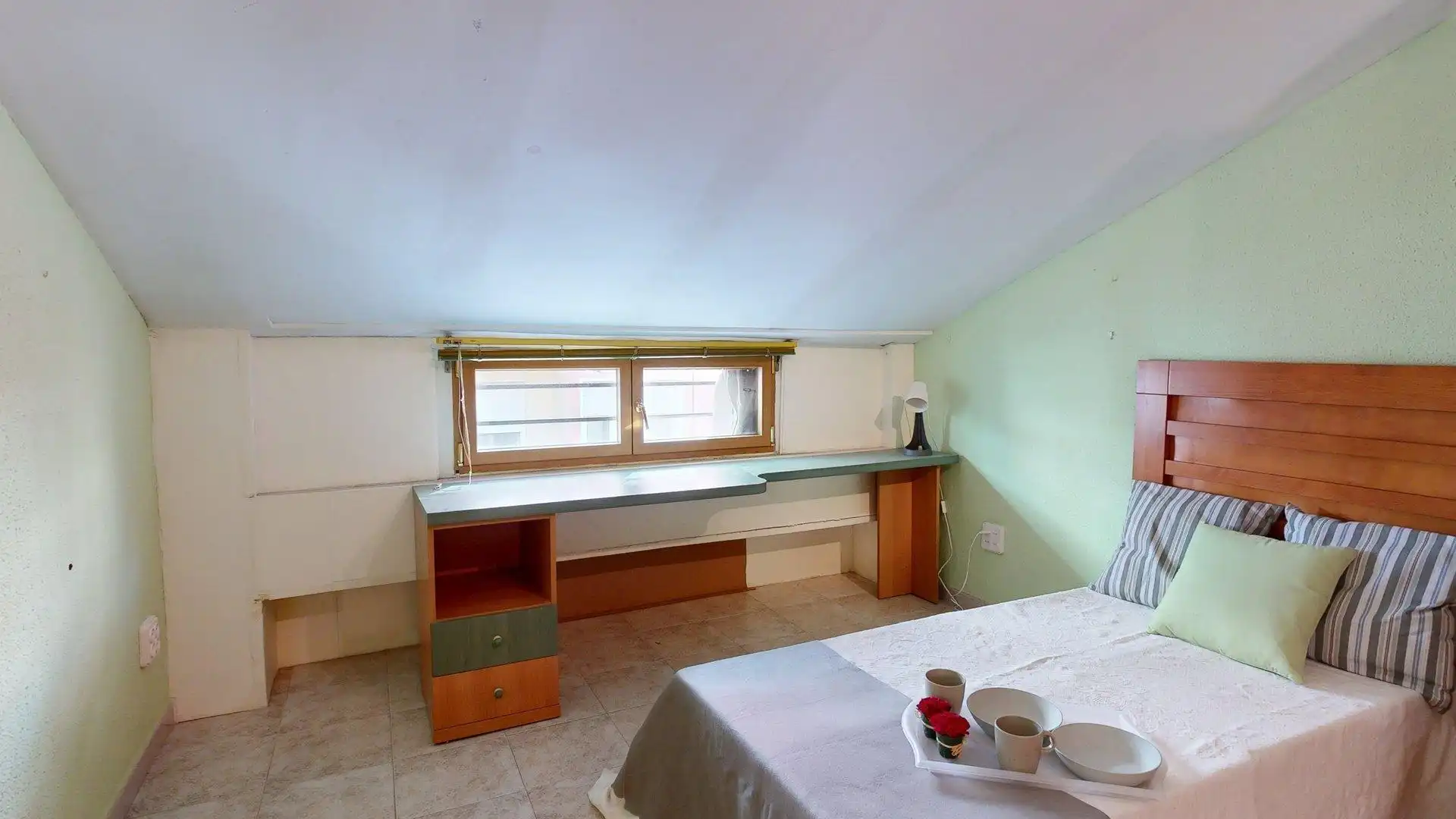 Dormitori de Casa o xalet en venda en Zaragoza amb Calefacció, Terrassa i Moblat