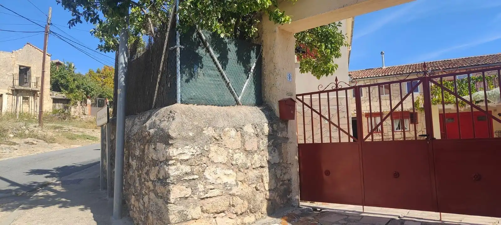 Außenansicht von Residential zum Verkauf in Sepúlveda