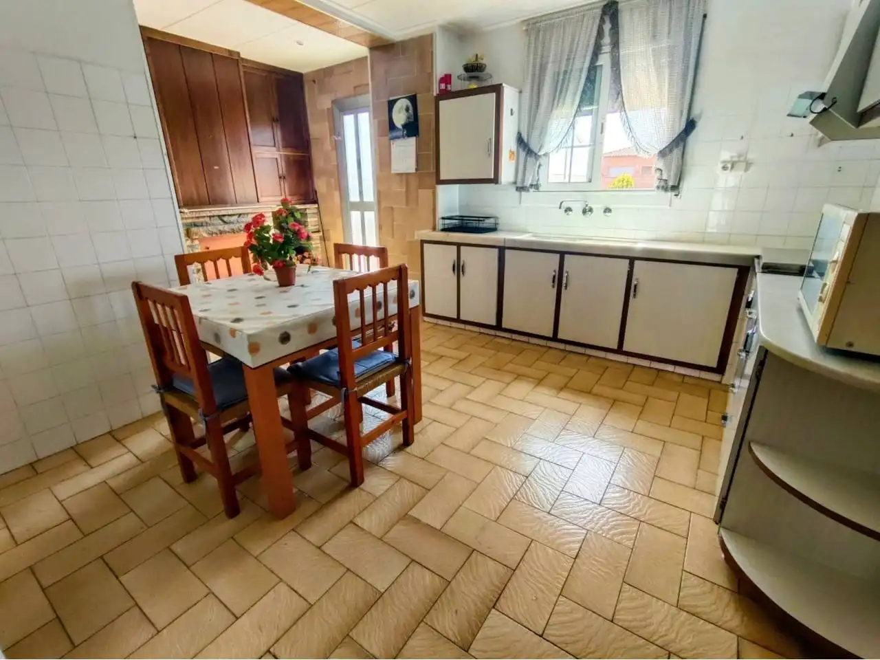 Cocina de Piso en venta en Caldes de Montbui con Calefacción, Terraza y Trastero