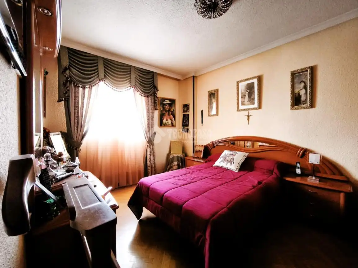 Habitación de Piso en venta en Móstoles con Aire acondicionado y Calefacción