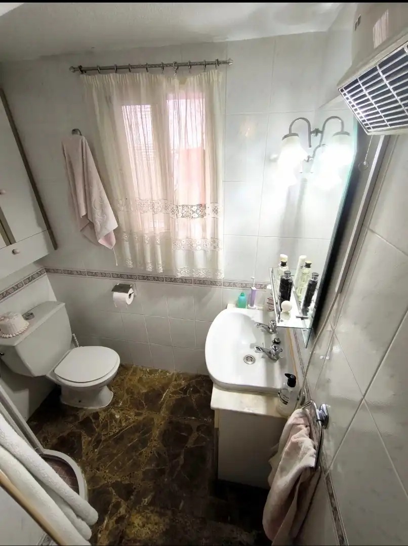 Baño de Casa o chalet de alquiler en Cartagena con Aire acondicionado, Calefacción y Jardín privado