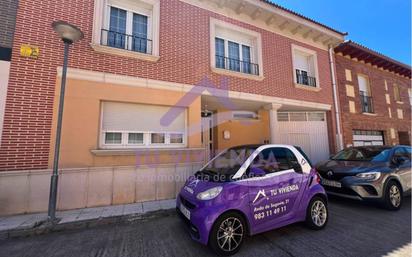 Vista exterior de Casa o xalet en venda en Tordesillas amb Calefacció, Jardí privat i Terrassa