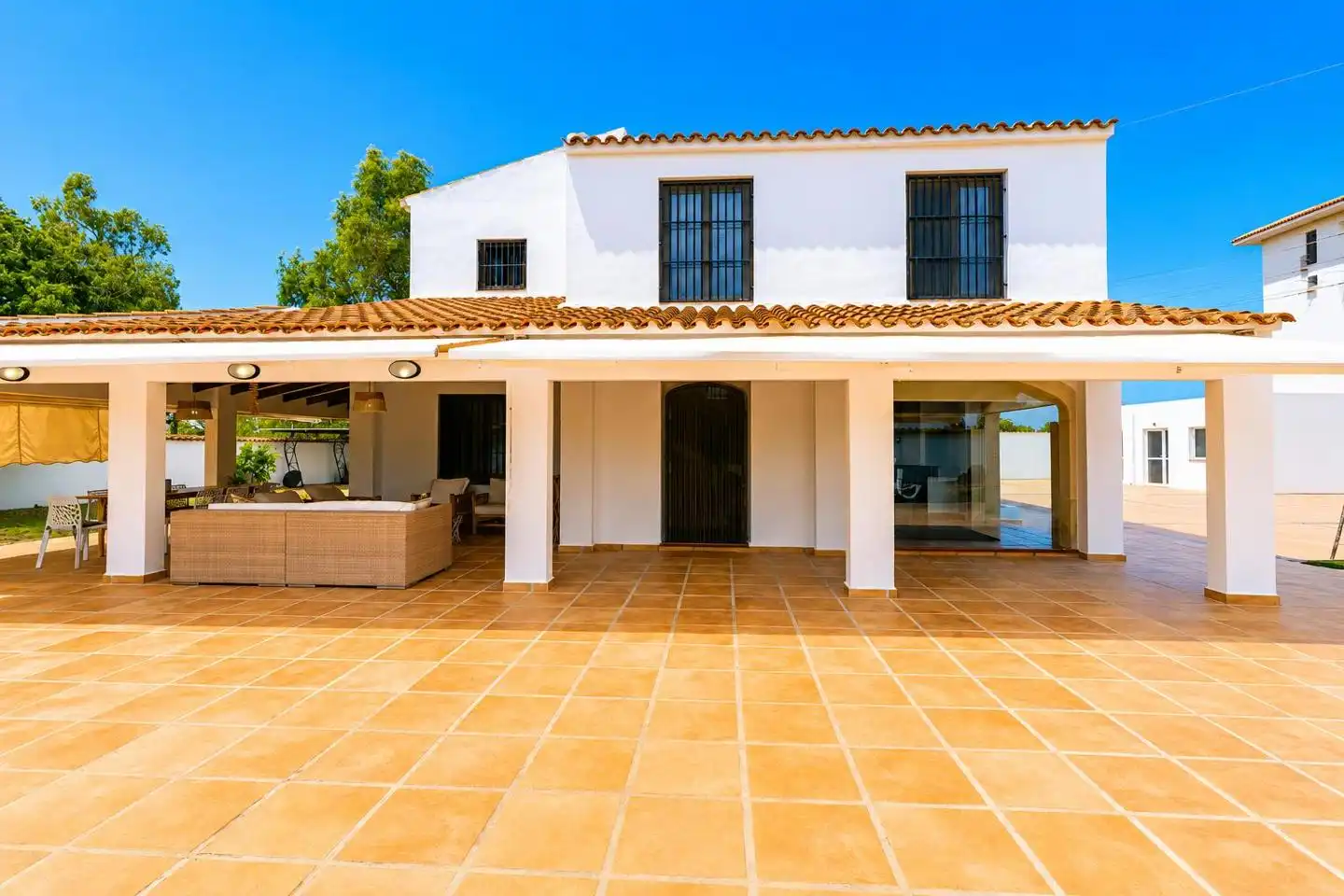 Vista exterior de Casa o chalet en venta en Santa Pola con Calefacción, Jardín privado y Parquet
