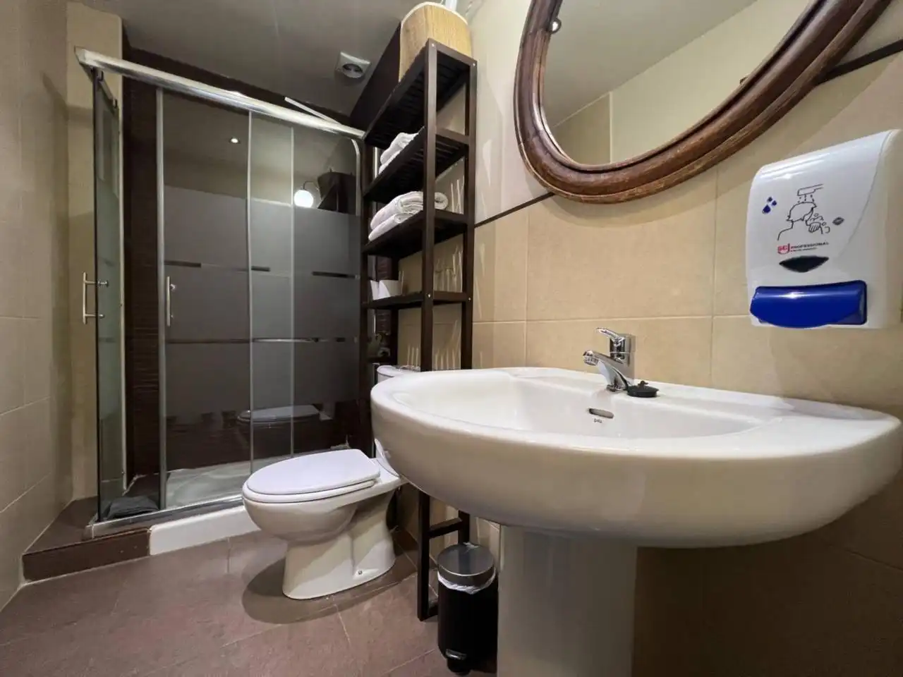 Bathroom of Buildings for sale in Tardajos