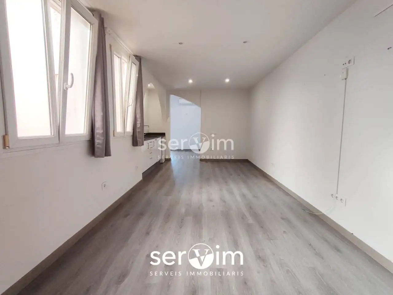 Habitación de Piso en venta en Girona con Aire acondicionado y Terraza