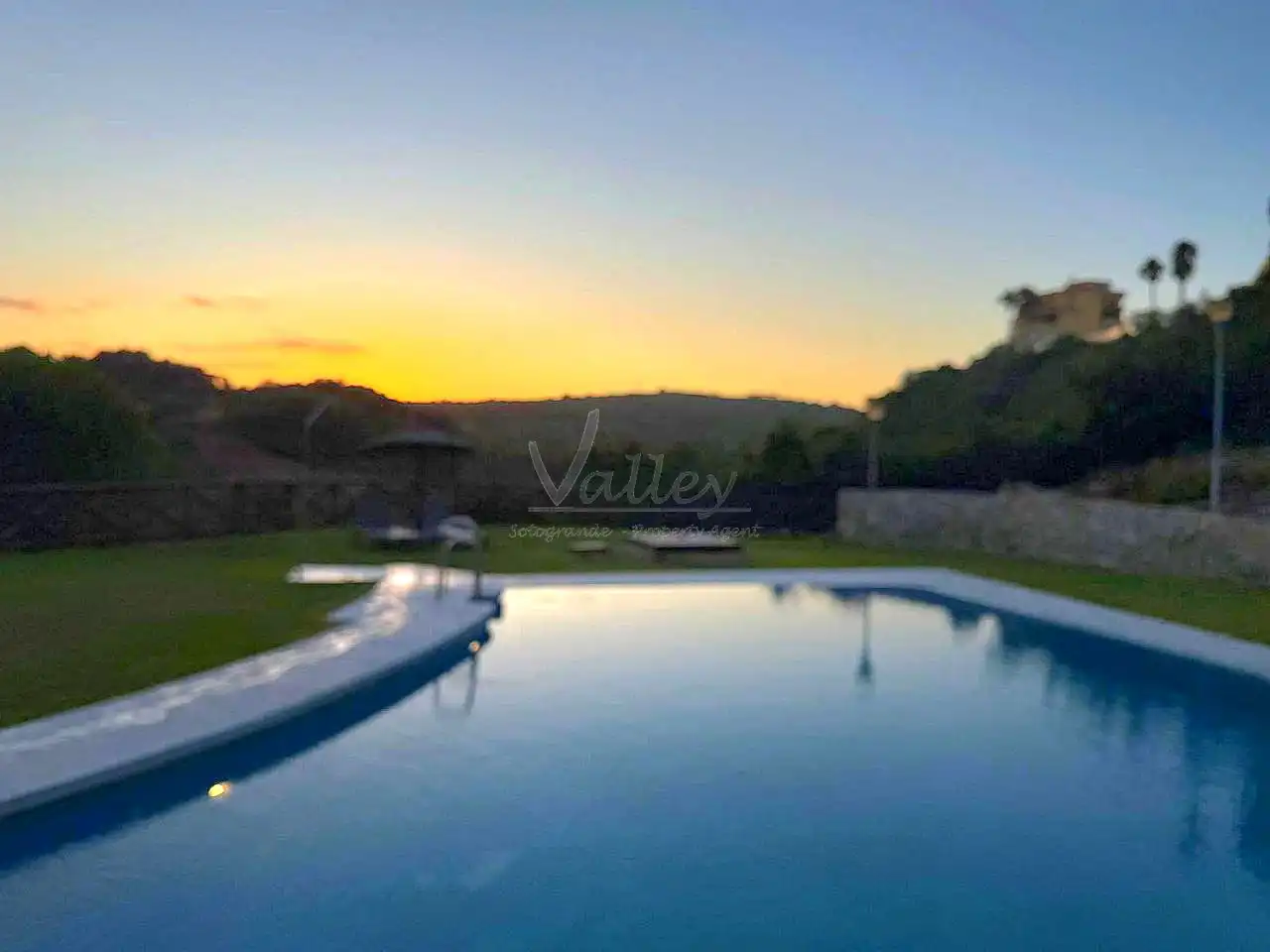 Piscina de Àtic en venda en Sotogrande amb Aire condicionat, Terrassa i Traster