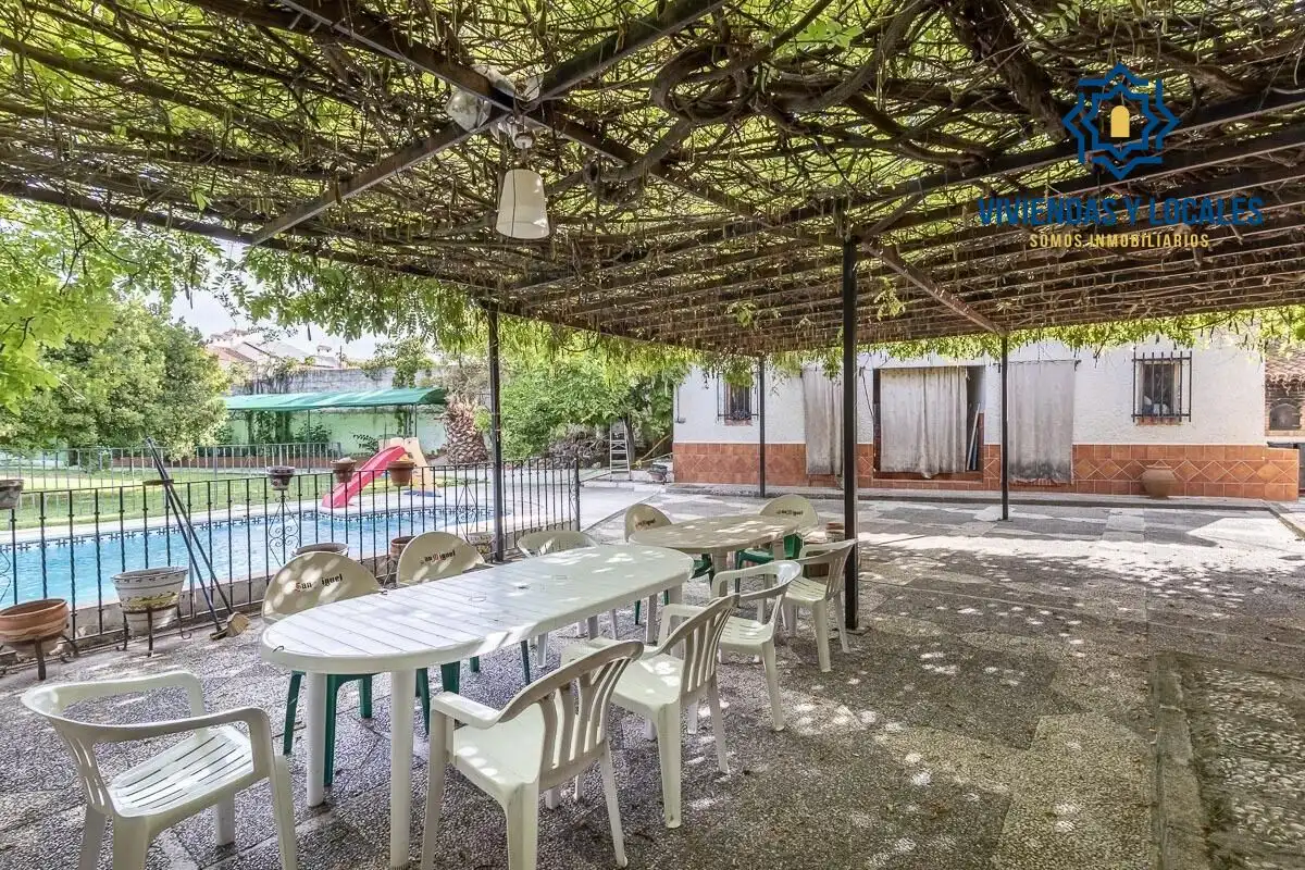 Casa con piscina en venta en Ogíjares, imagen 2