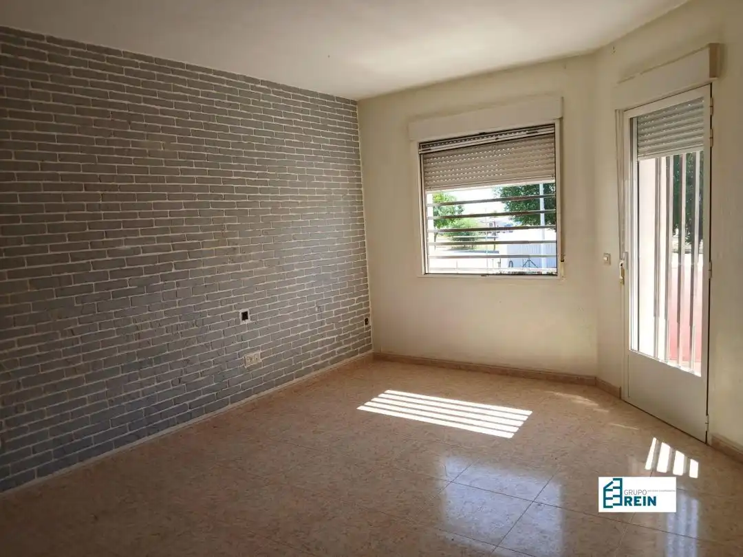 Dormitori de Casa adosada en venda en Esquivias amb Calefacció, Terrassa i Piscina