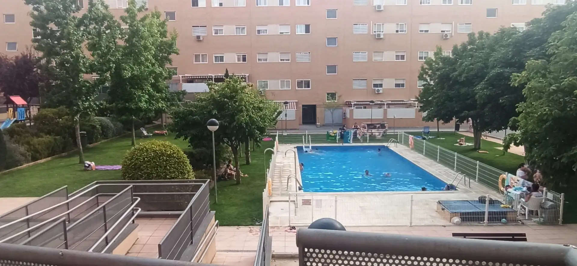 Pis de lloguer a Calle Presidente José María Aznar, Perlita