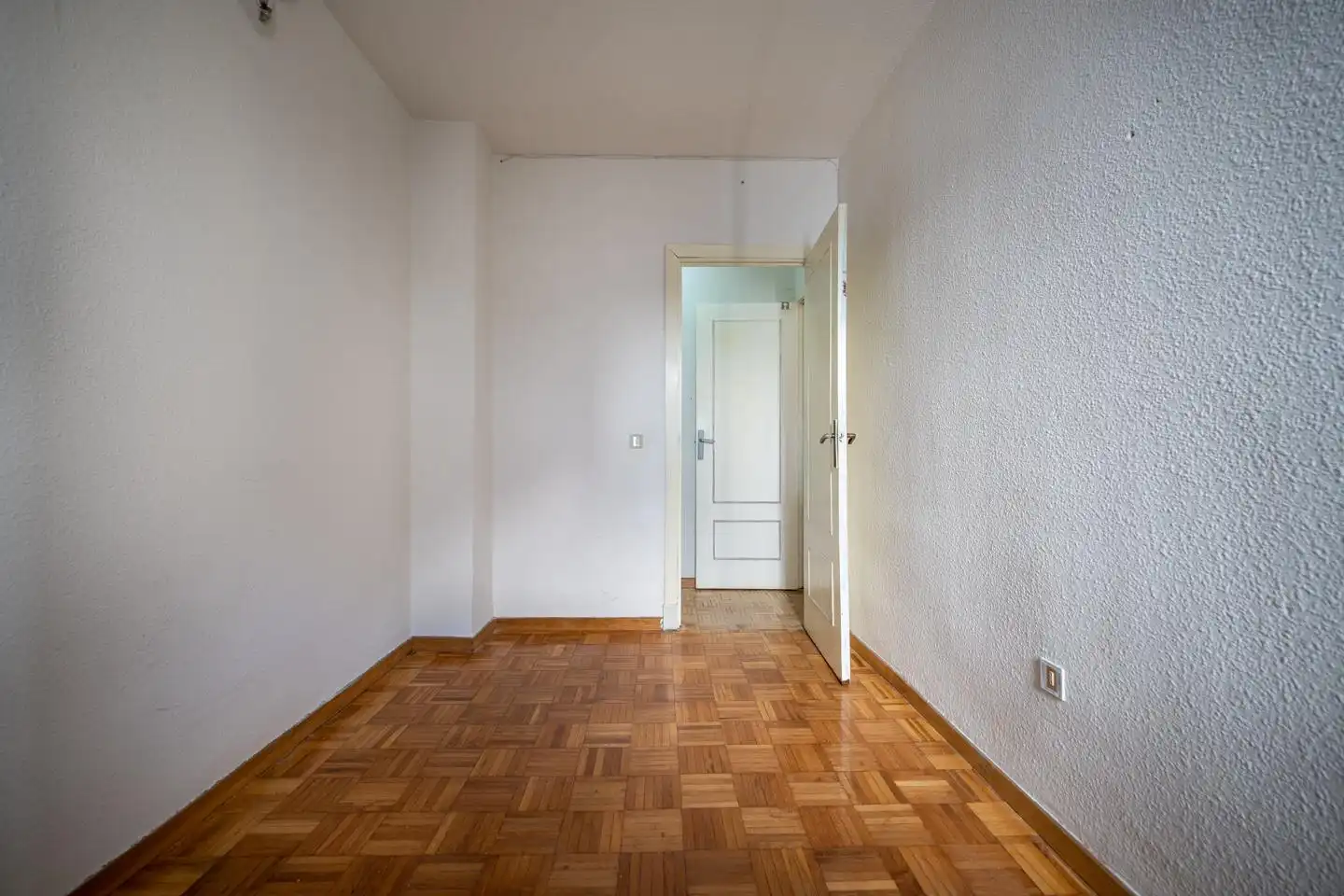 Habitación de Piso en venta en Ávila con Calefacción, Parquet y Terraza