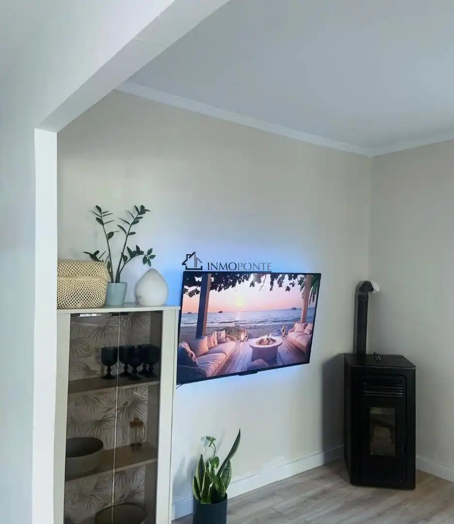 Sala de estar de Casa o chalet en venta en Marín con Calefacción y Terraza