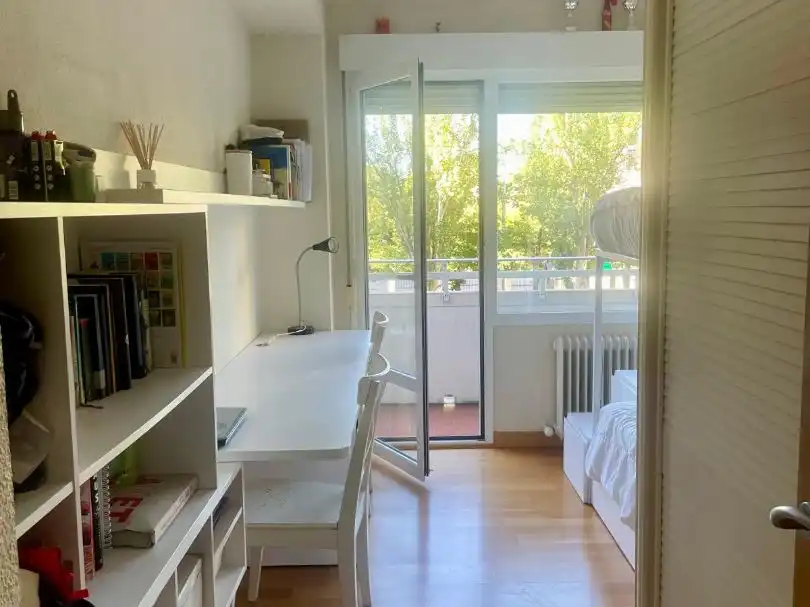 Dormitori de Pis en venda en  Pamplona / Iruña amb Terrassa i Balcó