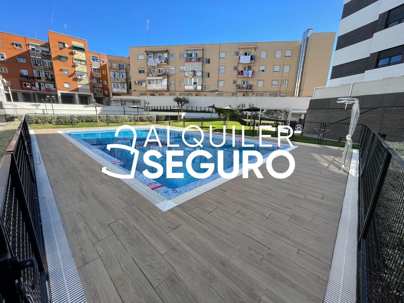 Swimming pool of Flat to rent in Alcobendas  with Air Conditioner, Heating and Terrace