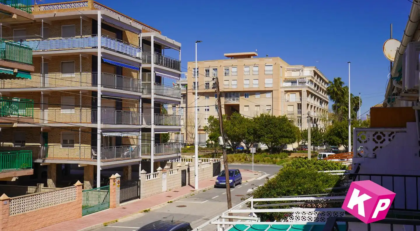 Vista exterior de Casa o xalet en venda en Santa Pola amb Aire condicionat, Terrassa i Moblat