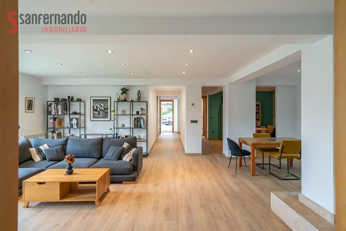 Sala d'estar de Planta baixa en venda en Santander amb Calefacció