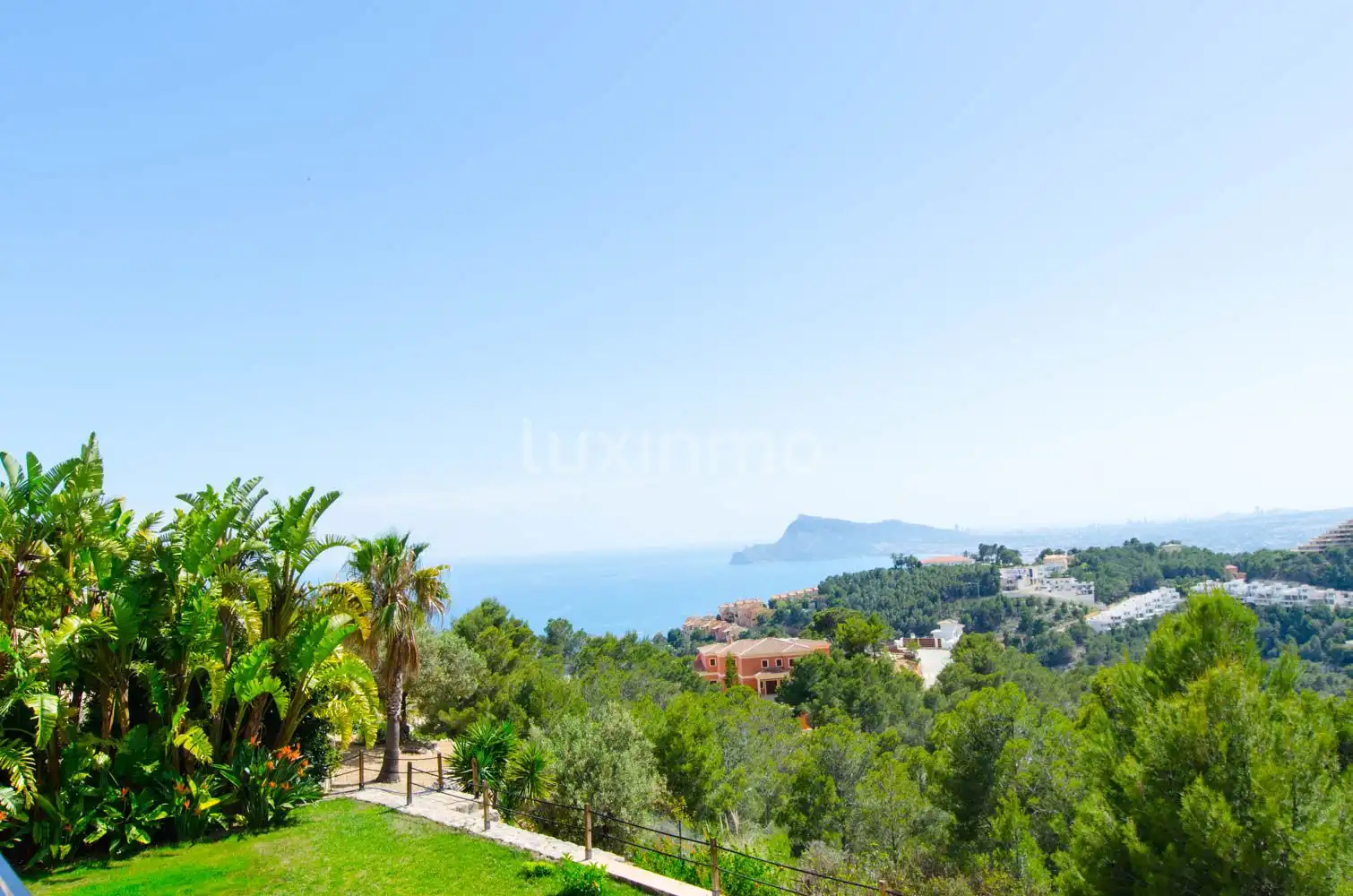 Außenansicht von Haus oder Chalet zum Verkauf in Altea mit Klimaanlage, Heizung und Privatgarten