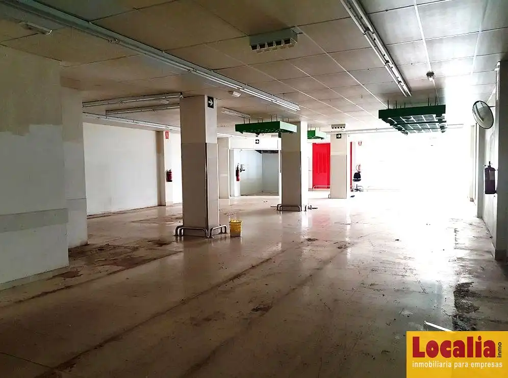 Local commercial à louer à De España, imagen 3