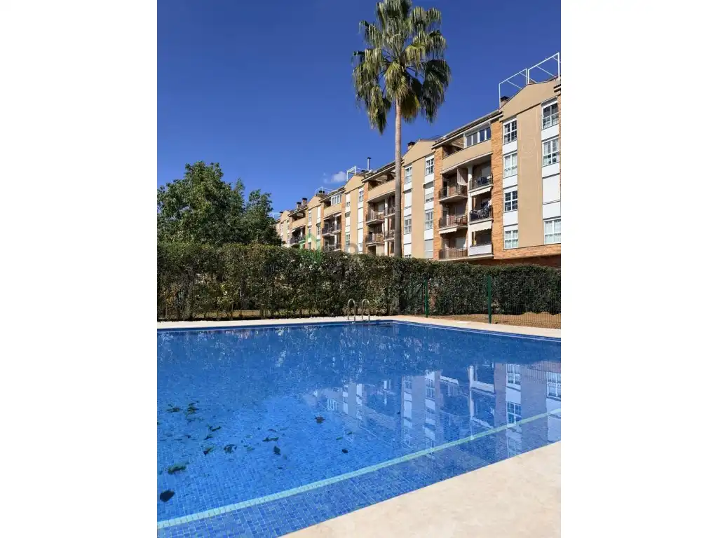 Piscina de Dúplex en venda en Badajoz amb Aire condicionat, Calefacció i Terrassa