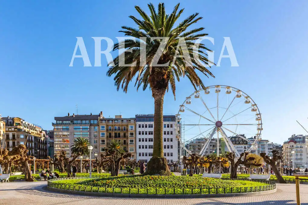 Vista exterior de Piso en venta en Donostia - San Sebastián  con Calefacción y Balcón